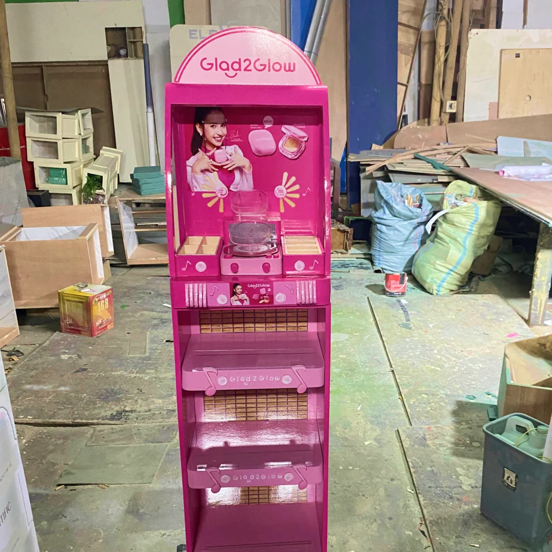 Glad2Glow-Standee-TWC-Creation